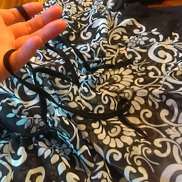 Sheer top - Picture 4 of 4